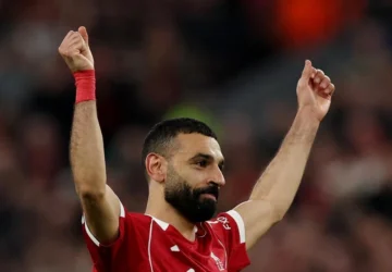 Mo Salah Lebih Hebat dari Ronaldo di Liga Inggris? Ini Alasan Carragher